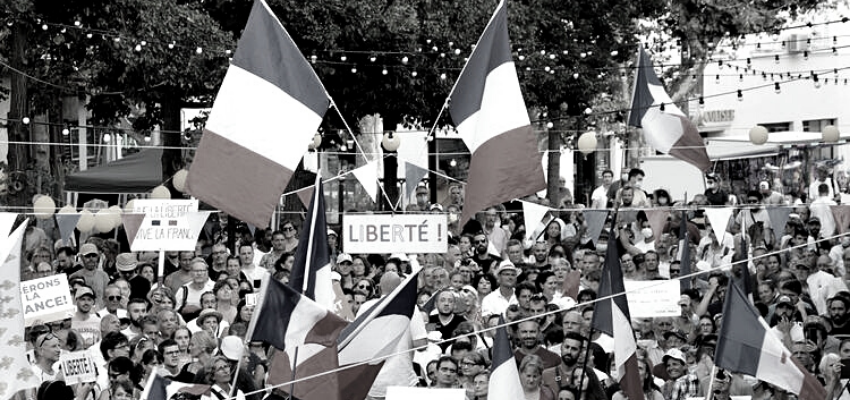 Manifestations partout en France contre le pass sanitaire @ France